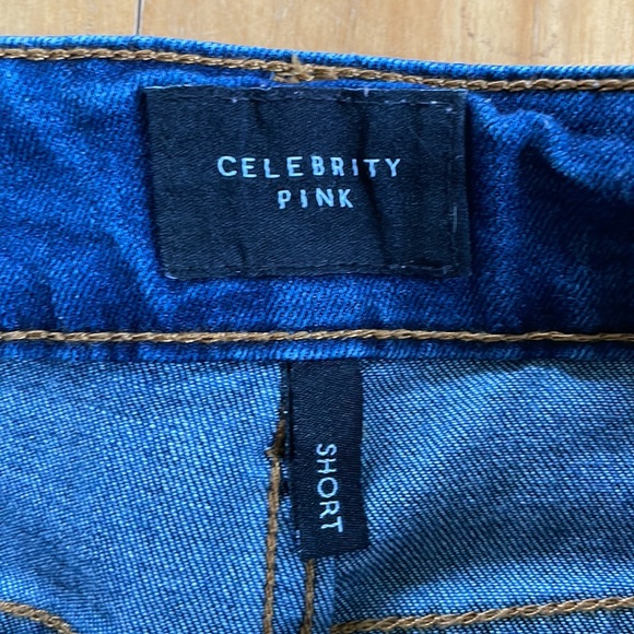 Mid Rise 26 Jean Shorts 5” - Picture 3 of 7